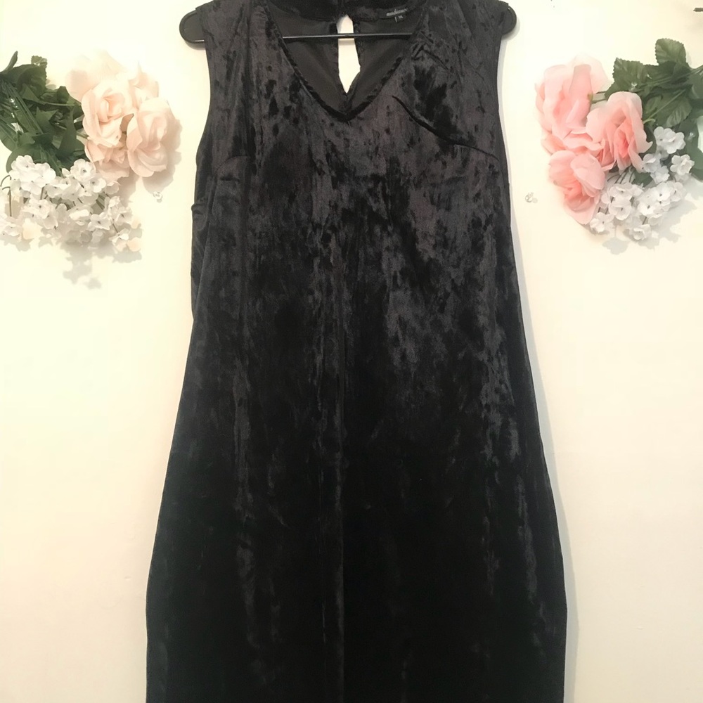 Sleeveless dress